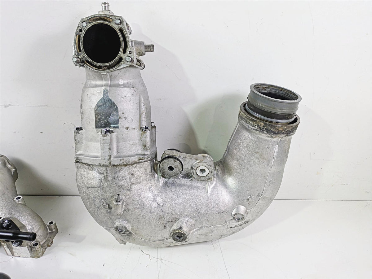 2006 Yamaha GP1300R Waverunner Full Exhaust Header Chamber Set 68N-41123-00-94 {{ shop.shopifyCountryName }} - Mototech271