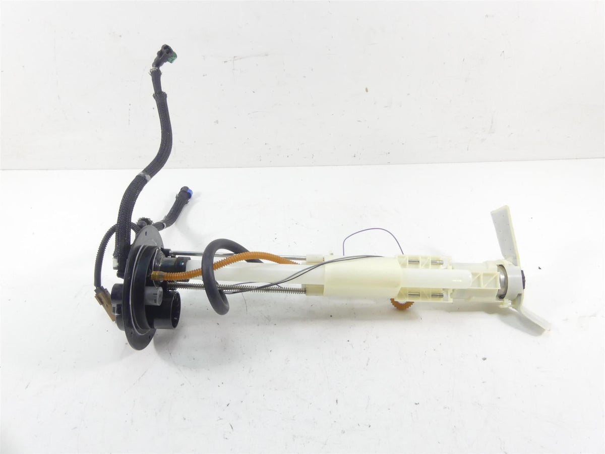 2012 Harley VRSCF Muscle Rod Fuel Gas Petrol Pump - Tested 75310-07 {{ shop.shopifyCountryName }} - Mototech271