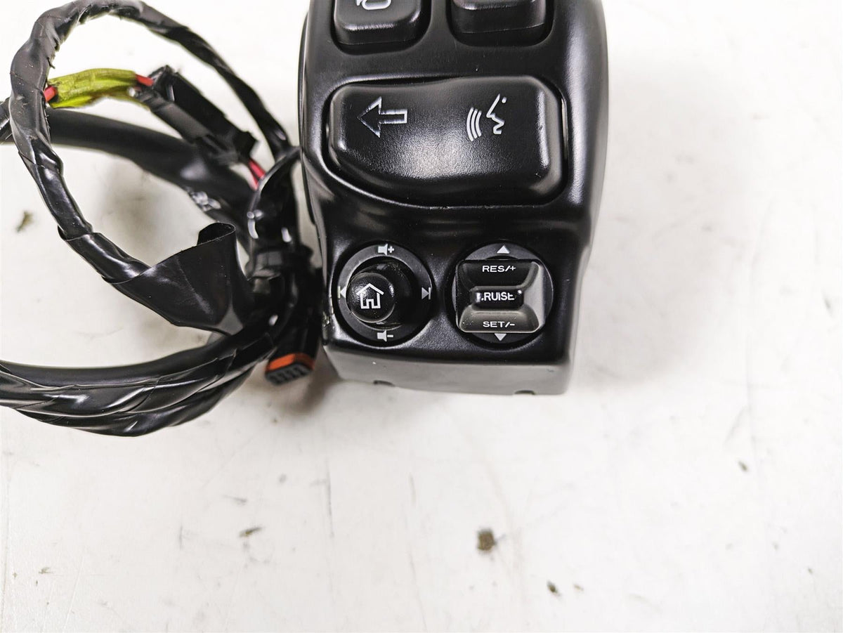 2015 Harley Touring FLHXS Street Glide Left Hand Cruise Control Switch 71500128B {{ shop.shopifyCountryName }} - Mototech271