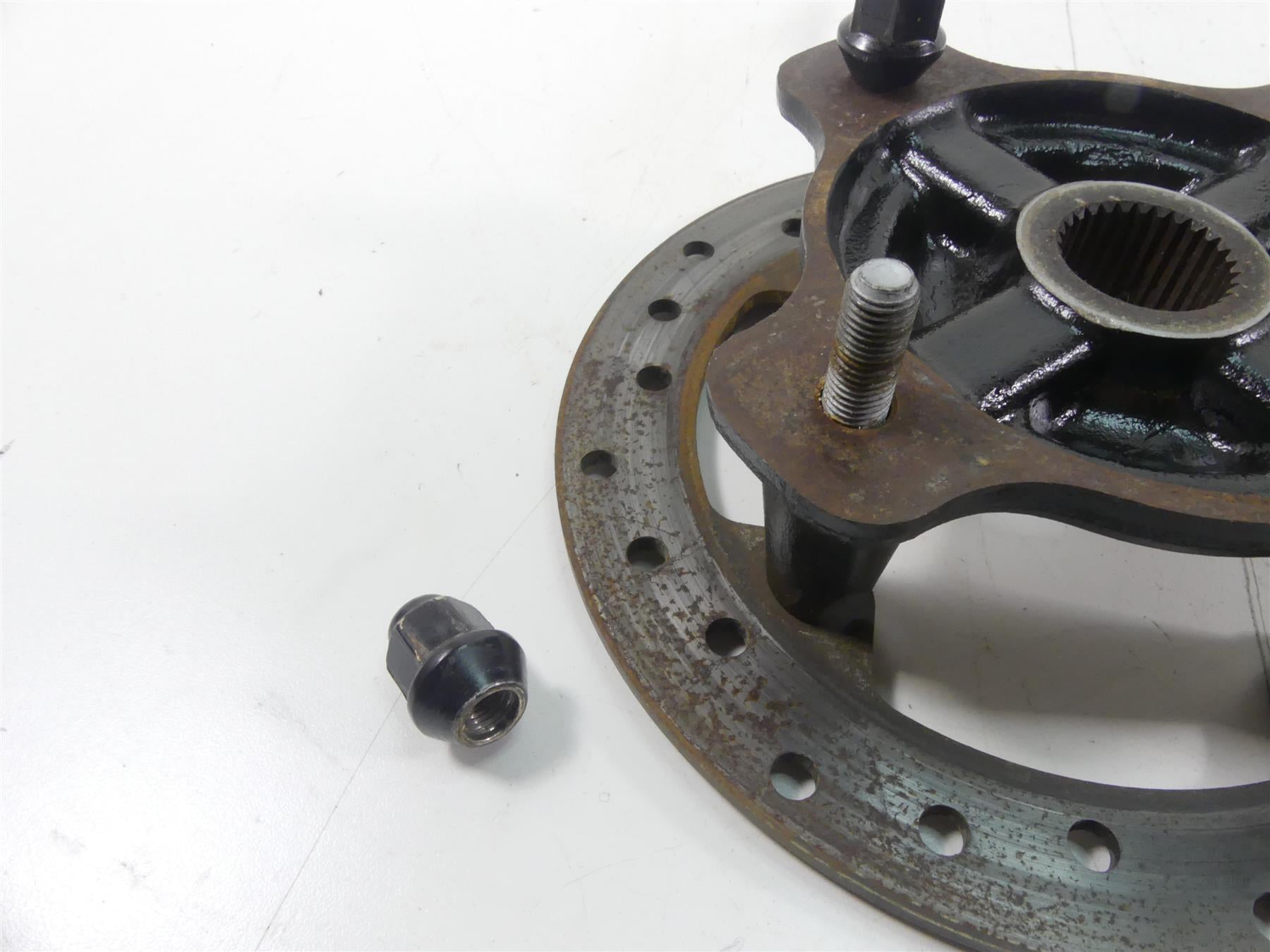 2020 Can-Am Commander 1000R XT Rear Right Wheel Mount Hub 705502486 {{ shop.shopifyCountryName }} - Mototech271
