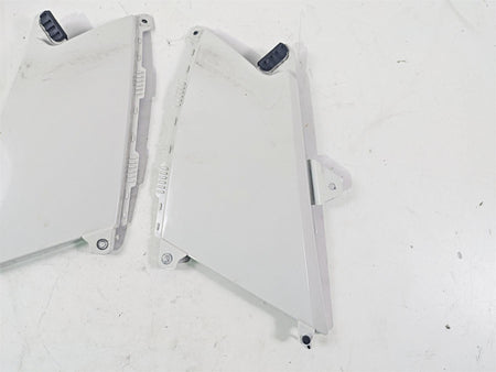 2010 BMW R1200GS K25 Under Tank Knee Cover Set Alpinweiss 46637726781 {{ shop.shopifyCountryName }} - Mototech271