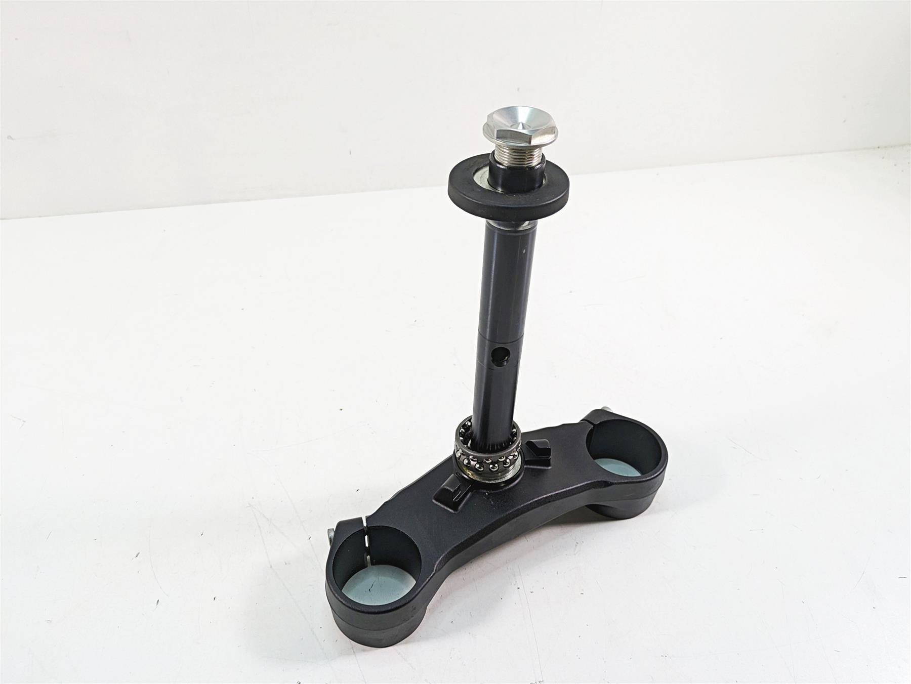 2018 KTM 1090 Adventure R Lower Triple Tree Steering Clamp 6040103203233S {{ shop.shopifyCountryName }} - Mototech271