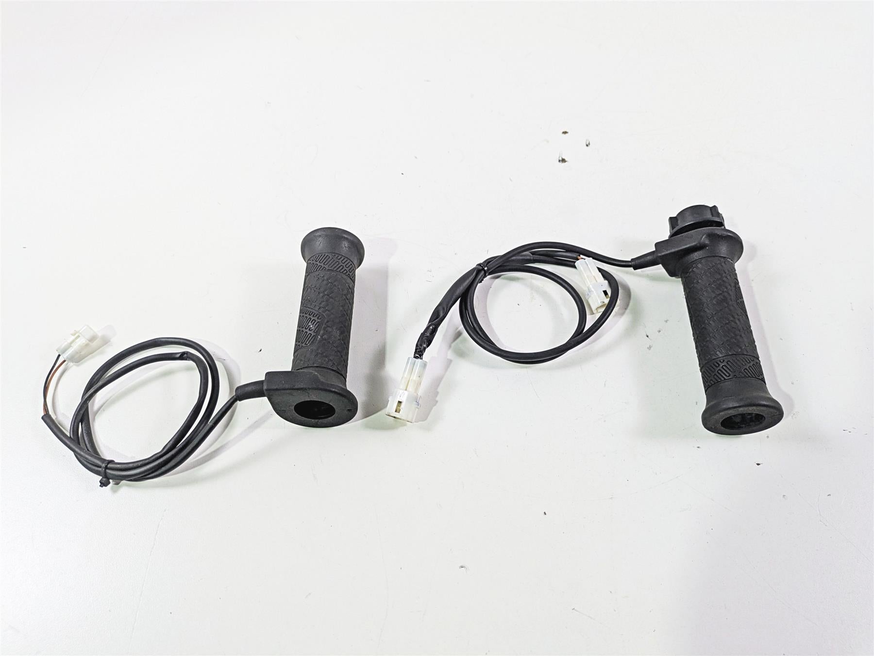 2017 KTM 1290 Super Duke GT Left Right Heated Hand Grip Set {{ shop.shopifyCountryName }} - Mototech271