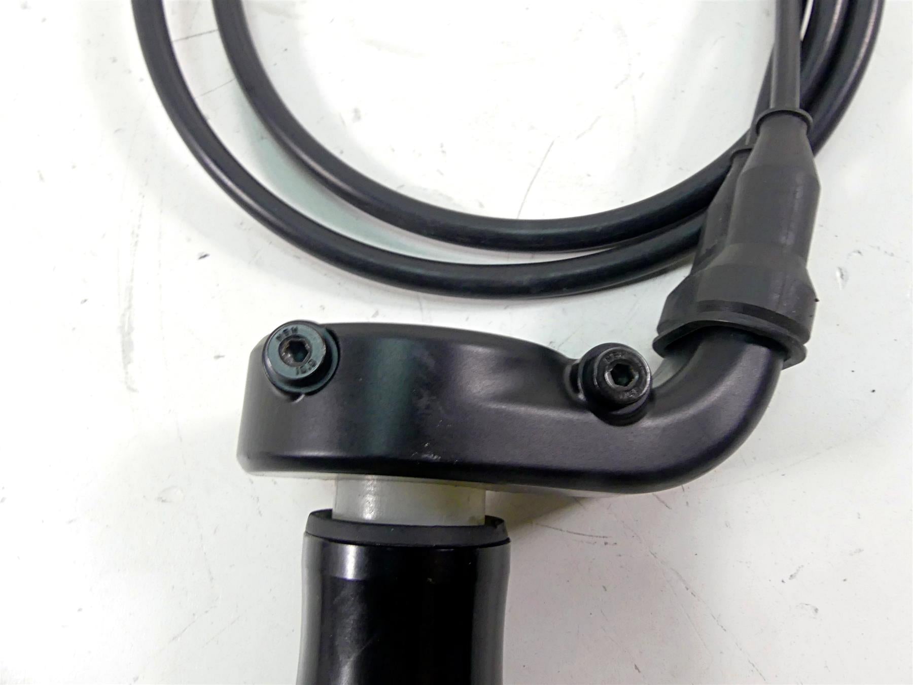 2017 Kawasaki ZX1400 ZX14R Ninja Throttle Grip Handle & Cables 32099-0049 {{ shop.shopifyCountryName }} - Mototech271