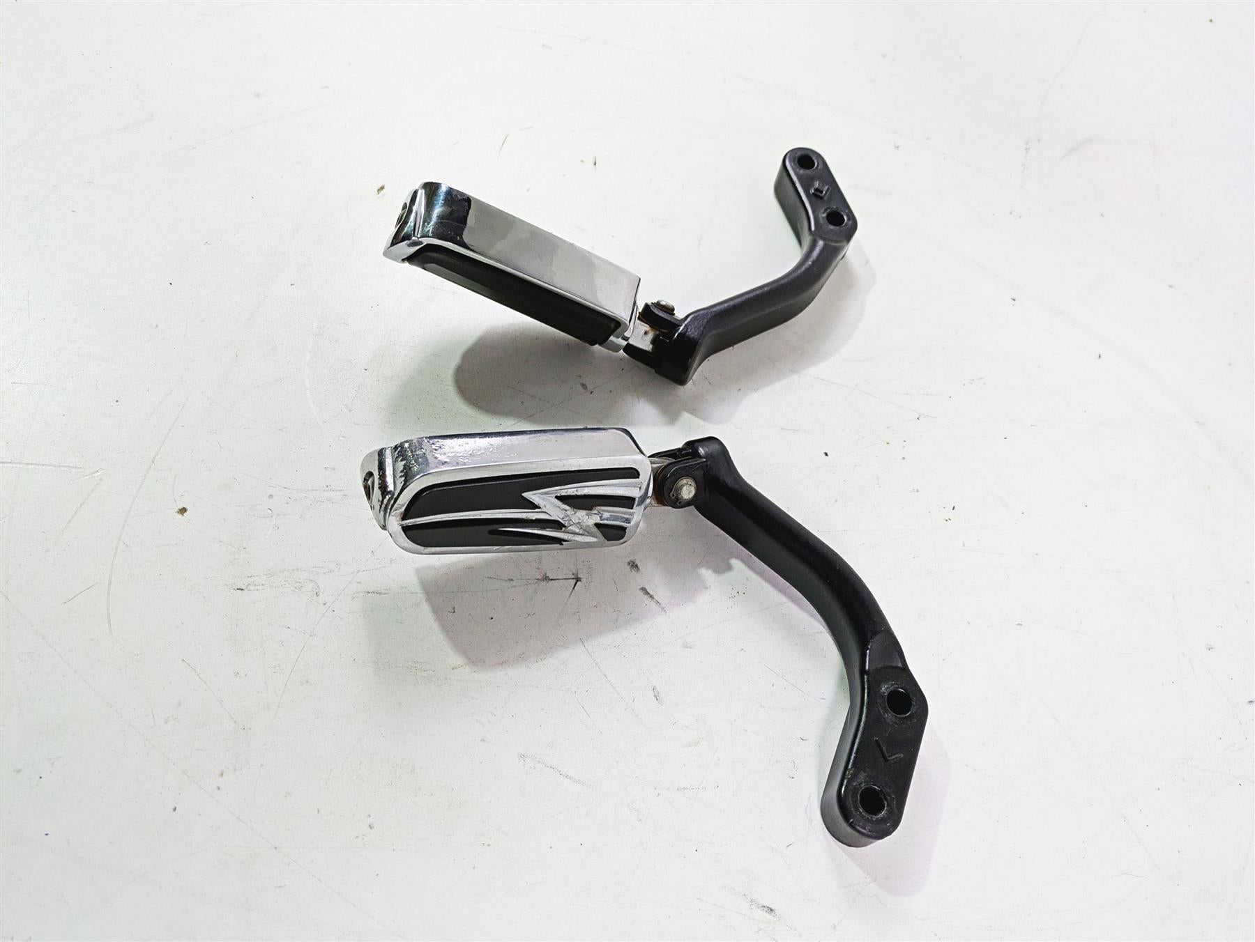 2013 Harley VRSCF Muscle Rod Rear Passenger Foot Peg Set 50822-09 50826-09 {{ shop.shopifyCountryName }} - Mototech271