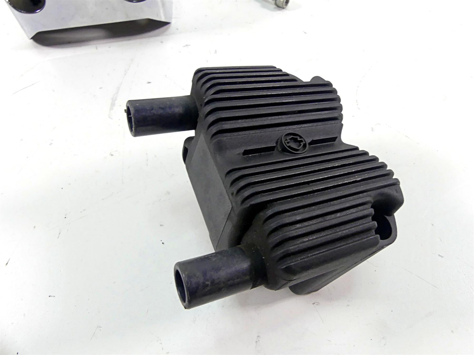2002 Harley FLSTCI Softail Heritage Ignition Coil & Chrome Cover 31743-01 {{ shop.shopifyCountryName }} - Mototech271