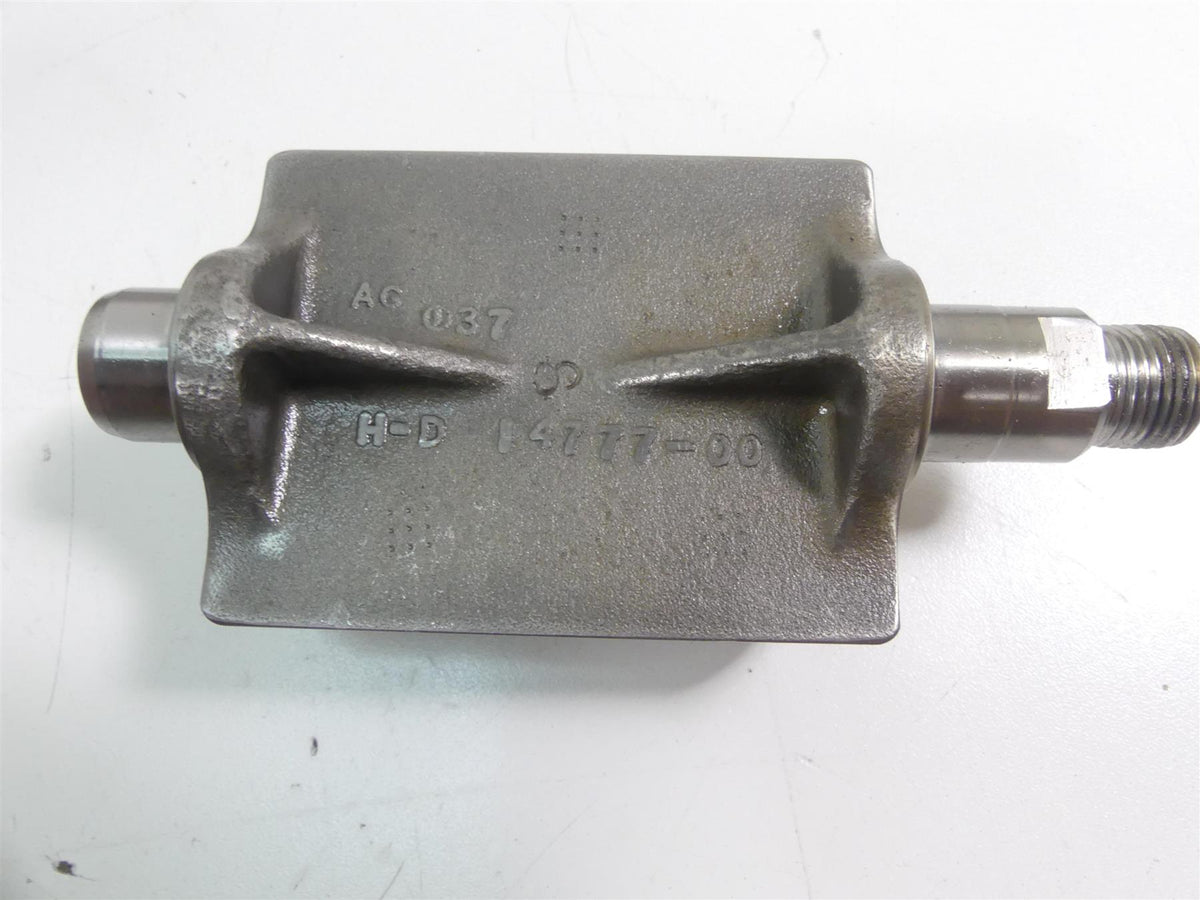 2002 Harley Softail FXSTDI Deuce Balancer Bracket Support Shaft Set 14715-00 {{ shop.shopifyCountryName }} - Mototech271