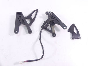 2015 Yamaha YZF-R1M Front Left Right Footpeg Foot Peg Mount Set 2CR-27443-00-00 | Mototech271