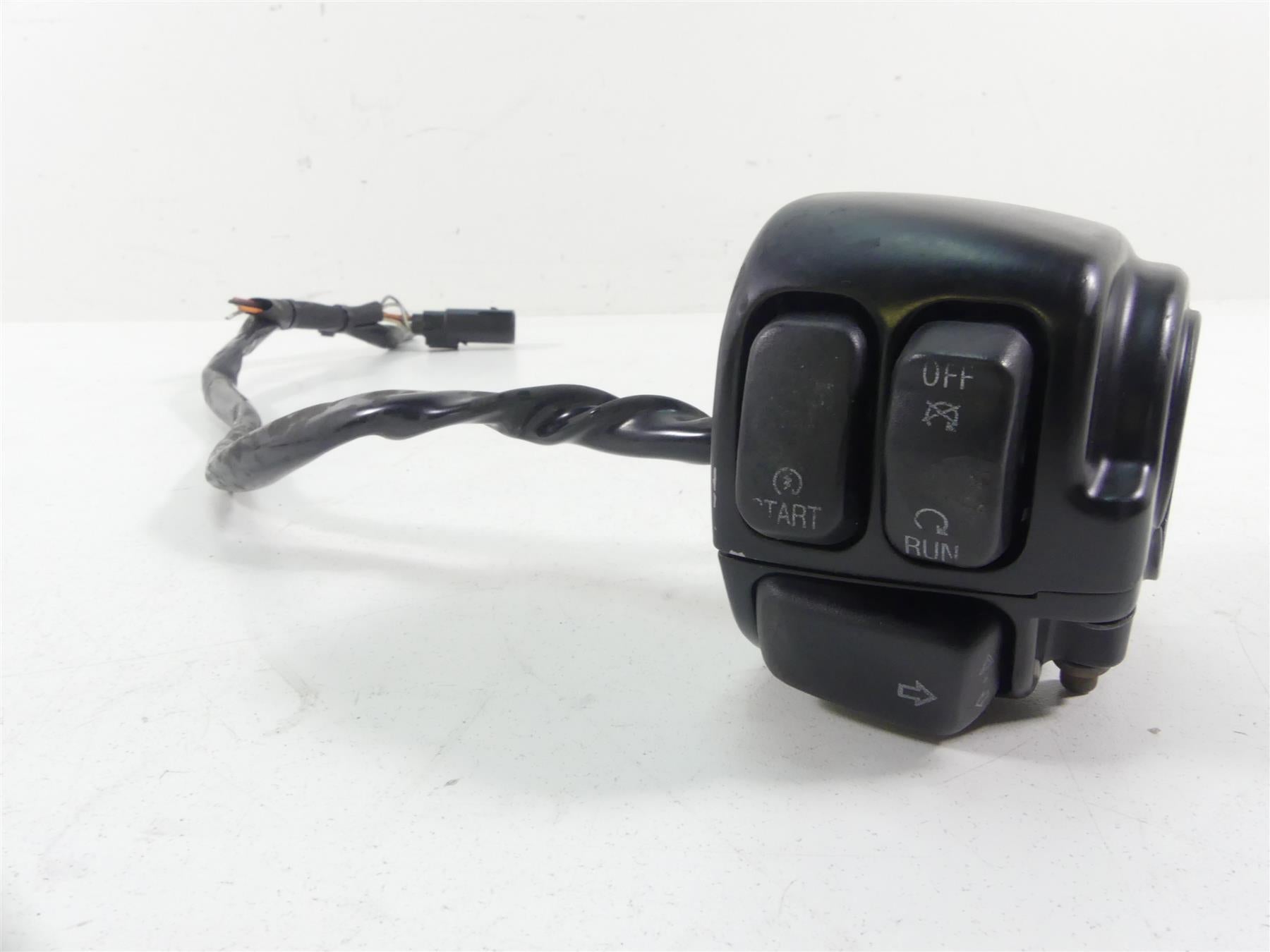2015 Harley VRSCF Muscle Rod Right Start Stop Hand Control Switch 71684-06A | Mototech271