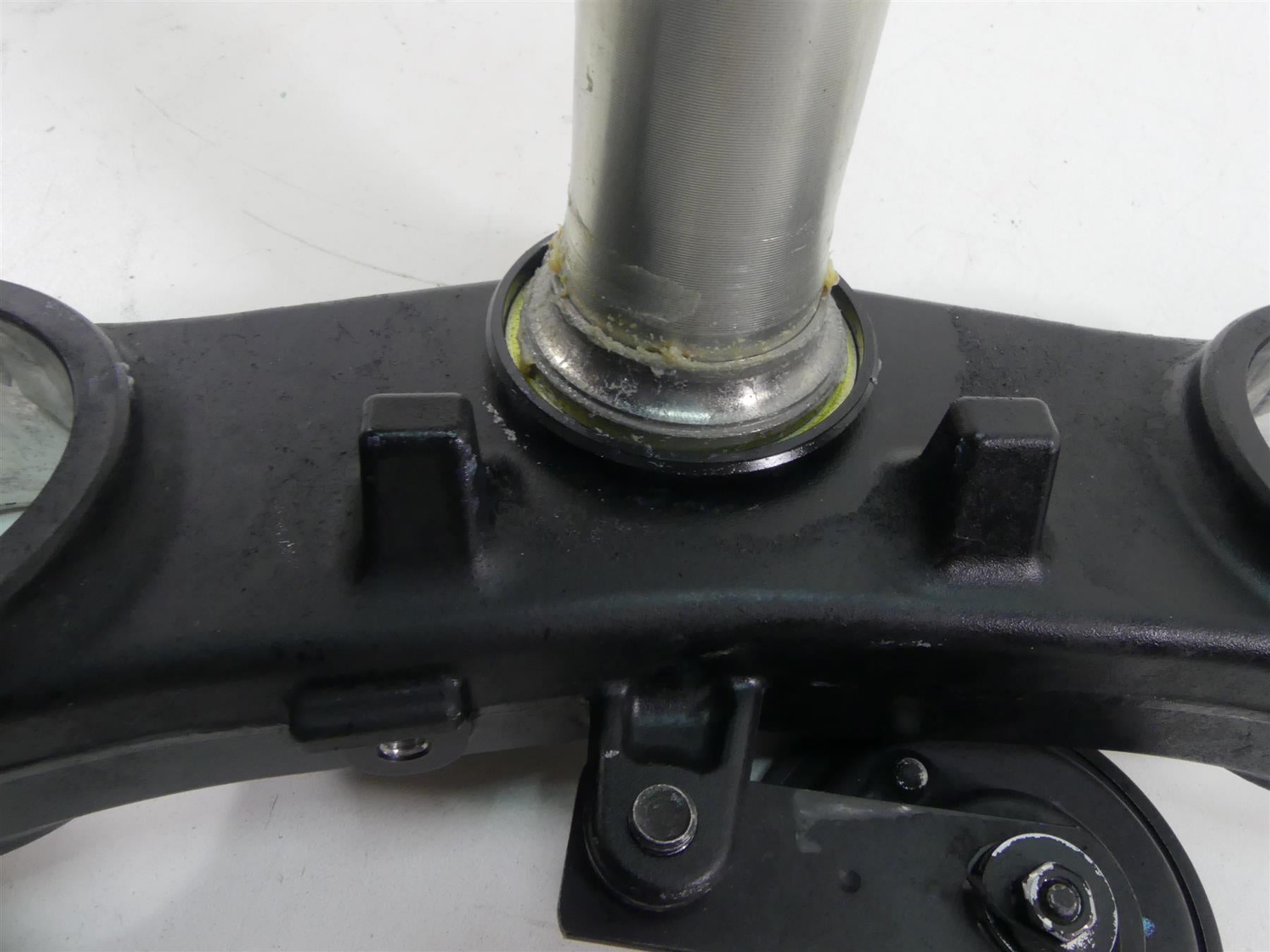 2018 Honda CBR1000 RR SC77 Lower Triple Tree Steering Yoke 53219-MKF-D40 {{ shop.shopifyCountryName }} - Mototech271