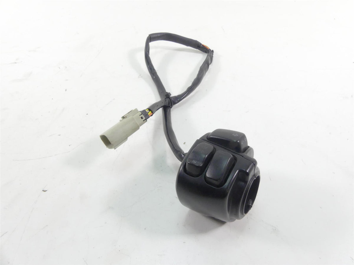 2009 Harley FXDL Dyna Low Rider Left Hand Light Blinker Control Switch 71682-06A {{ shop.shopifyCountryName }} - Mototech271