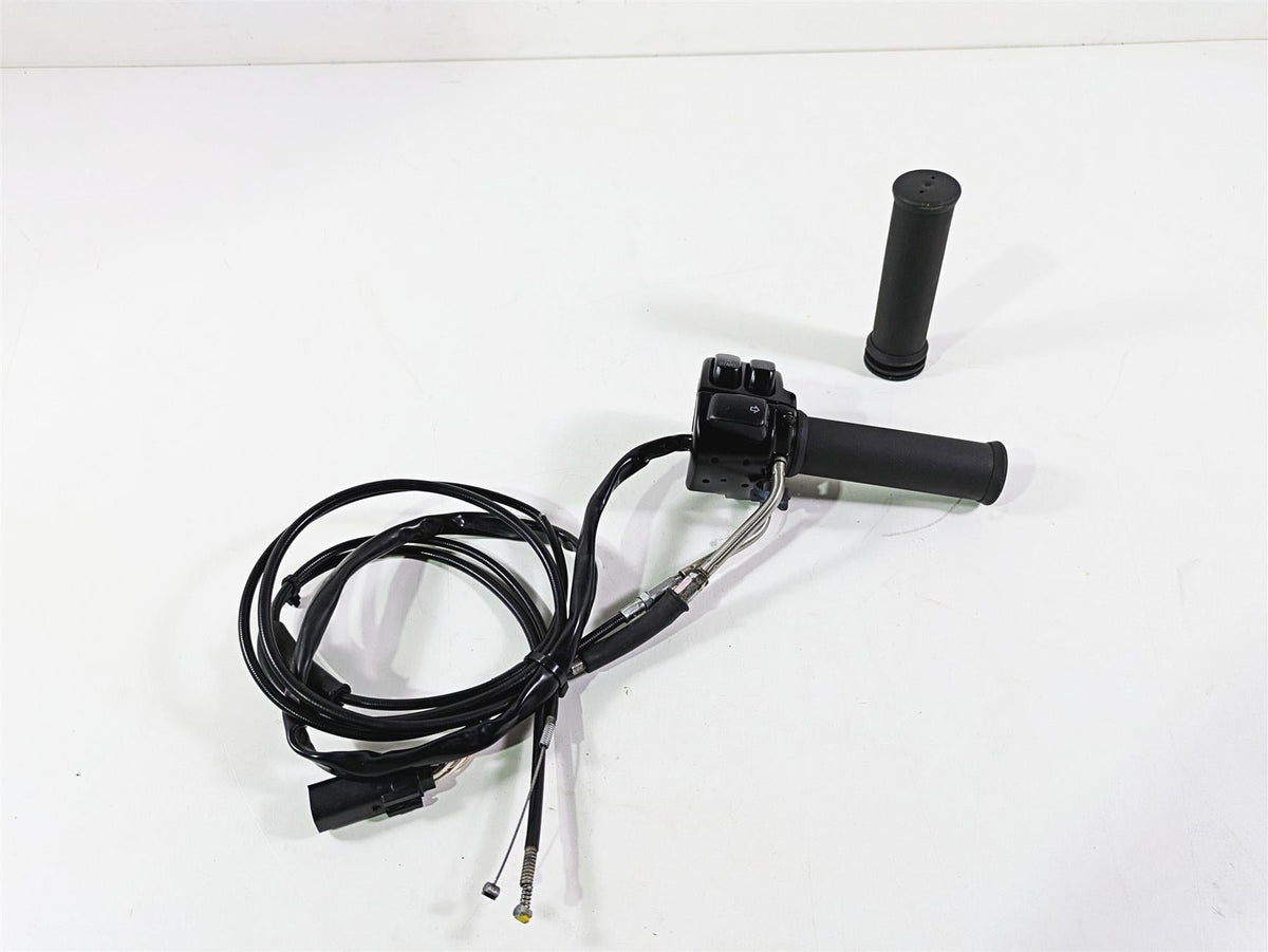 2009 Harley XR1200 Sportster Right Hand Control Switch Throttle -Read 71684-06A {{ shop.shopifyCountryName }} - Mototech271