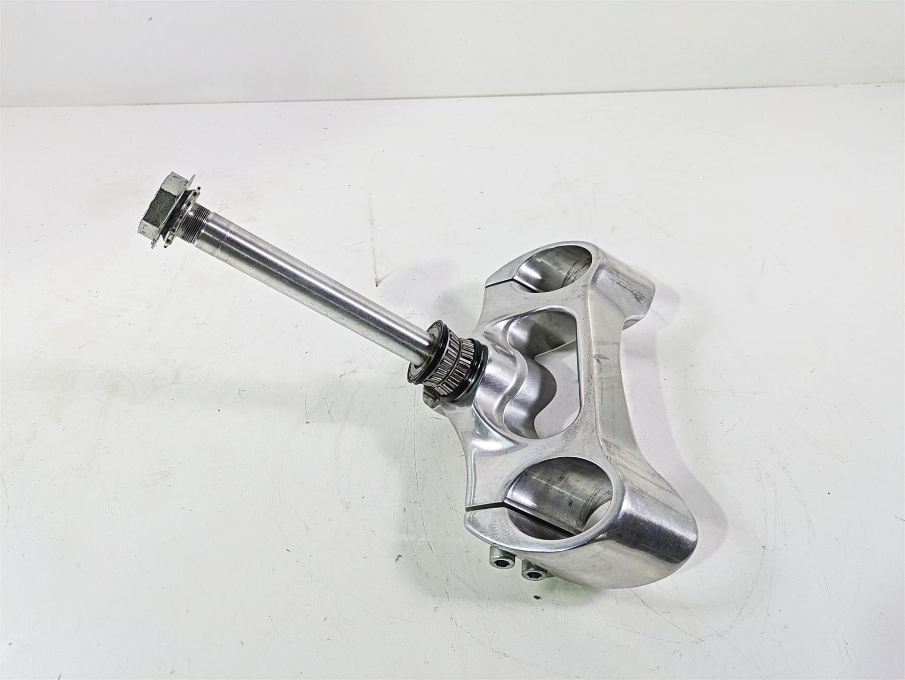 2006 Harley VRSCR Street V-Rod Lower Triple Tree Steering Clamp 46781-06A {{ shop.shopifyCountryName }} - Mototech271