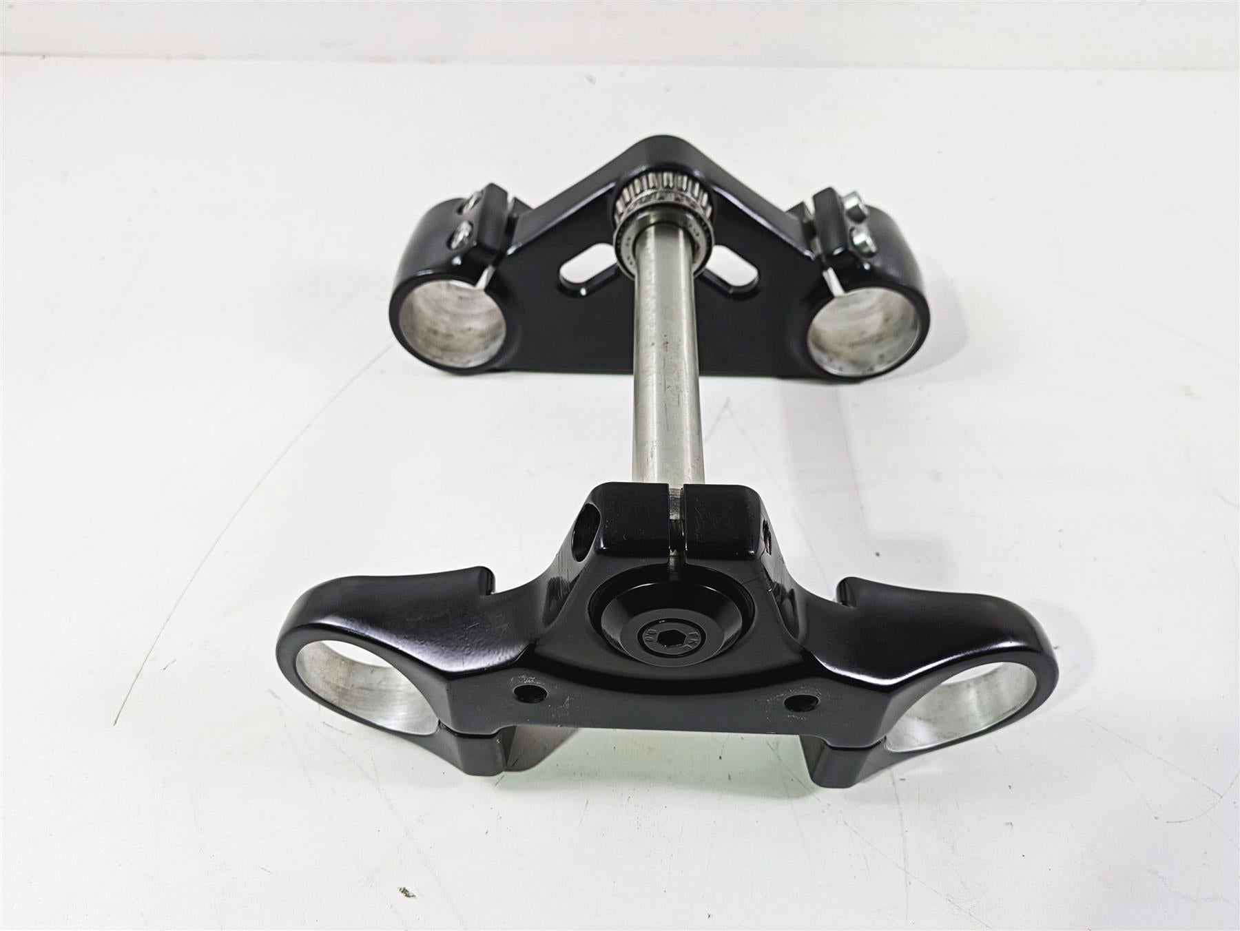2010 Harley VRSCF Muscle Rod Black Upper Lower Triple Tree Clamp Set 46892-09A | Mototech271