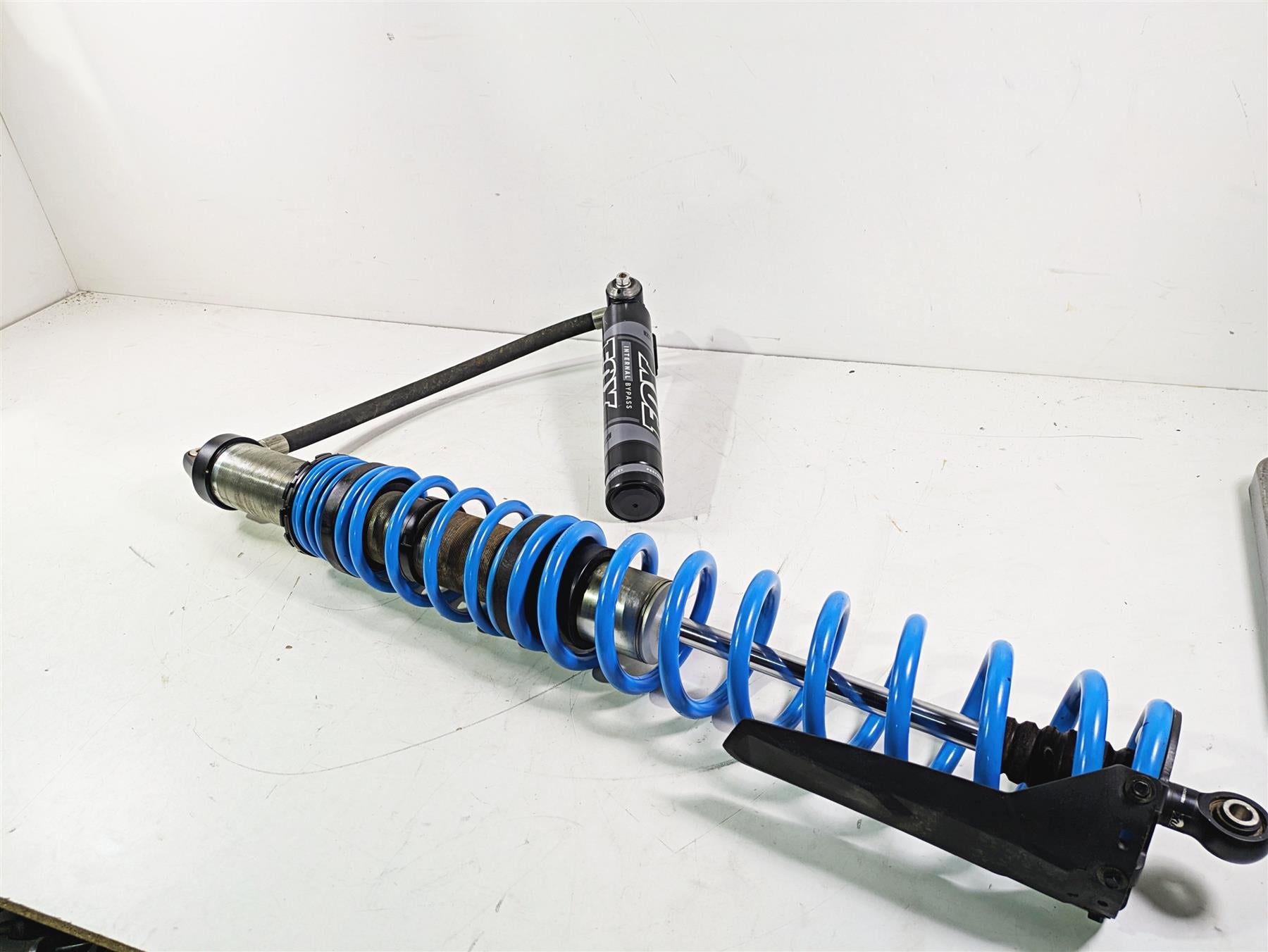 2018 Can Am Maverick X3 XRC Turbo R Left Rear Shock Damper Fox Blue 706002255 {{ shop.shopifyCountryName }} - Mototech271