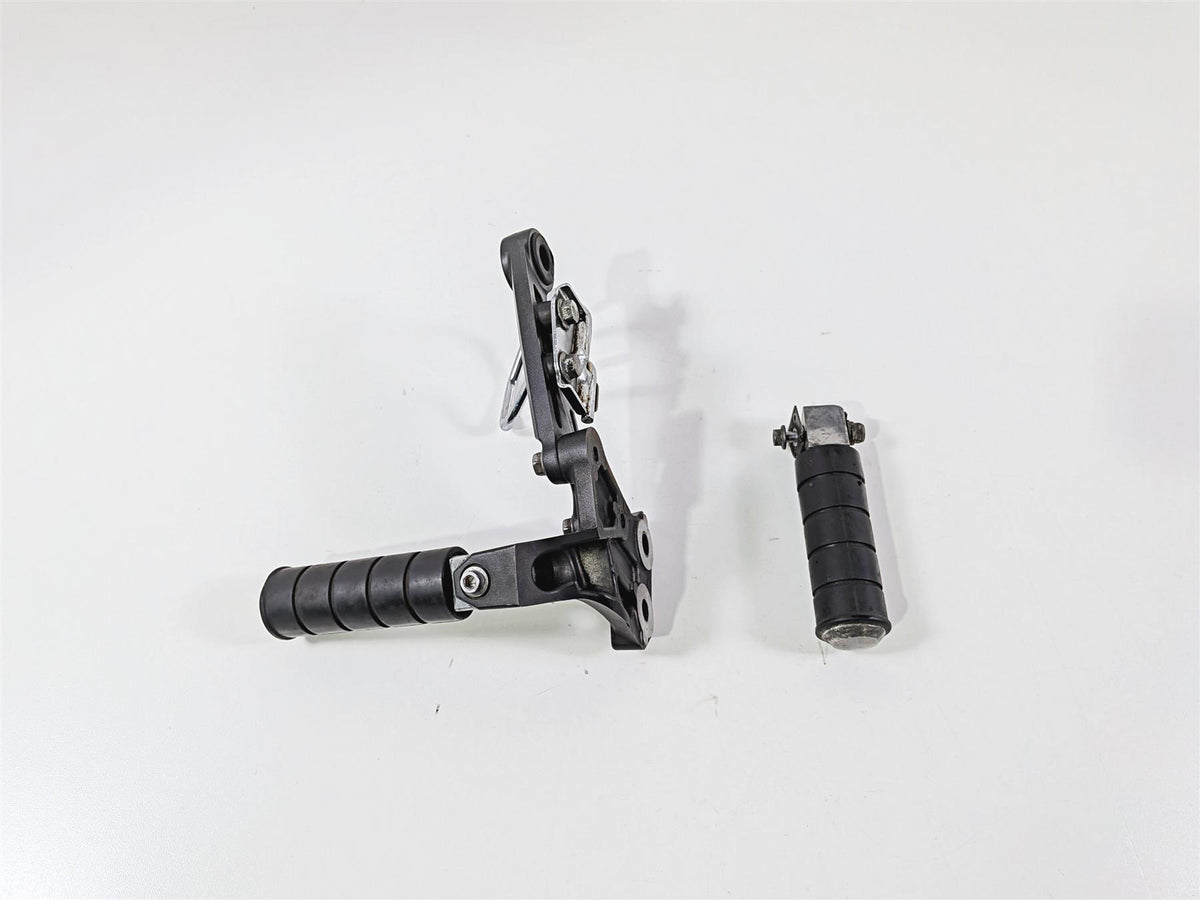 2012 Yamaha XV1900 Raider S Right Rear Passenger Footpeg & Mount 5C7-27440-00-00 {{ shop.shopifyCountryName }} - Mototech271