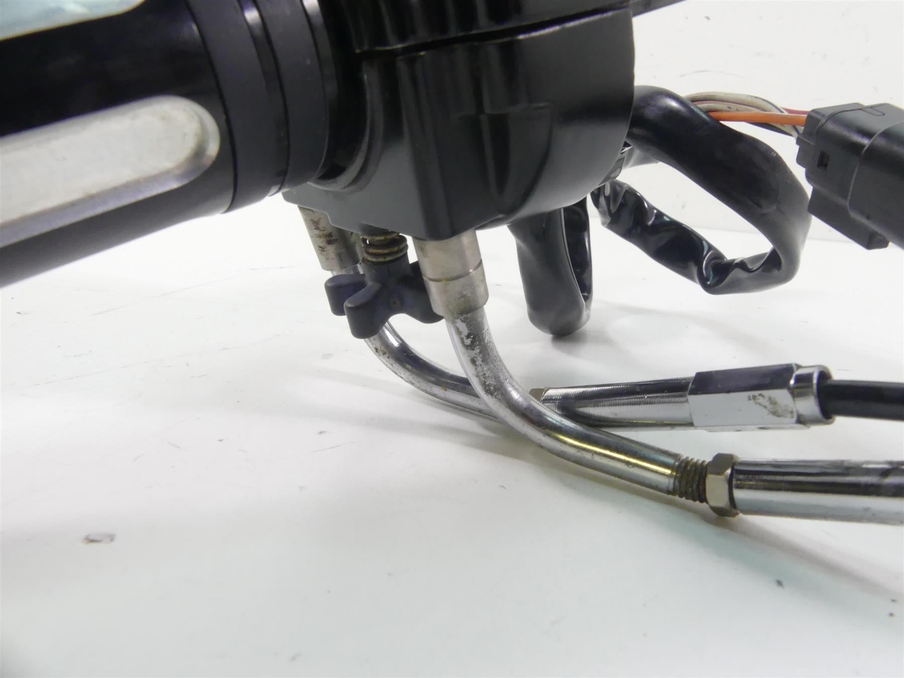 2011 Harley VRSCF Muscle Rod Right Hand Blinker Control Switch - Read 71684-06A {{ shop.shopifyCountryName }} - Mototech271