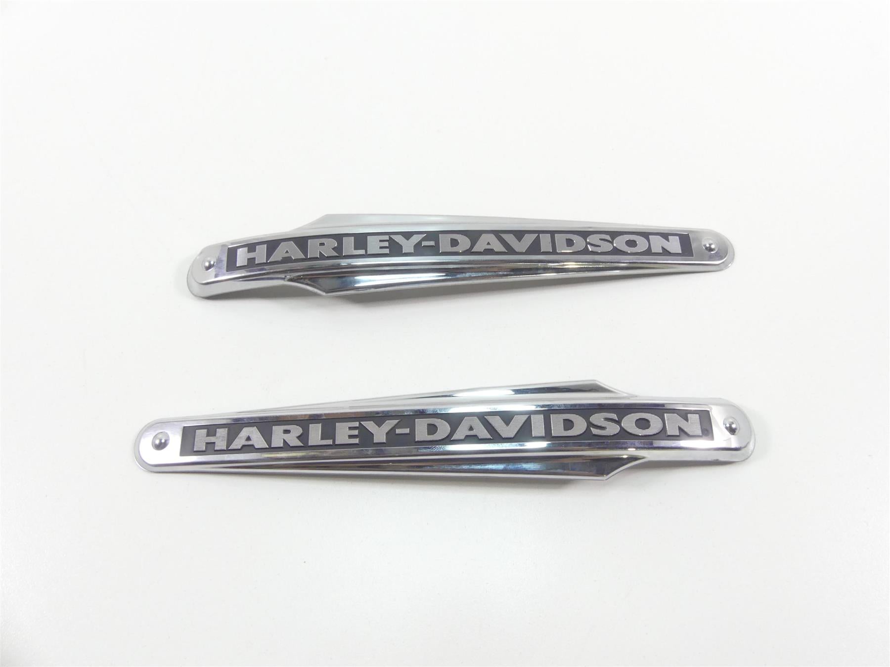 2009 Harley Dyna FXDF SE CVO Fat Bob Tank Emblem Badge Set 62341-09 62342-09 {{ shop.shopifyCountryName }} - Mototech271
