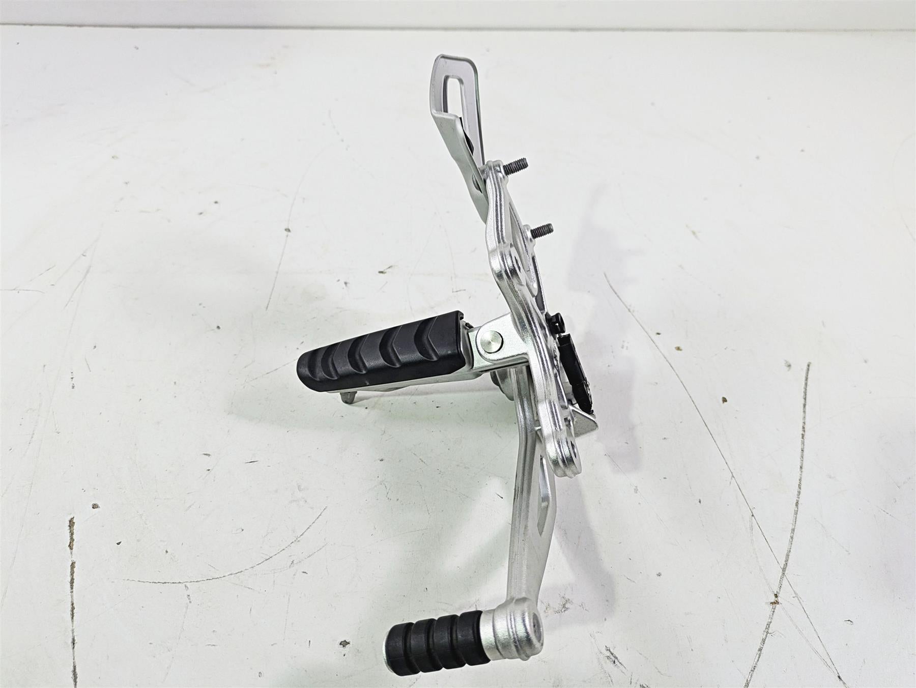 2015 BMW R nineT K21 Right Rider Driver Footpeg & Brake Pedal 46717671078 {{ shop.shopifyCountryName }} - Mototech271
