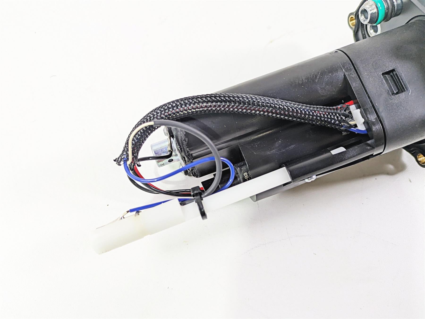 2022 Ducati Streetfighter V2 Fuel Gas Petrol Pump 4K Tested 16024272A {{ shop.shopifyCountryName }} - Mototech271