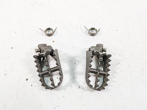 2007 BMW R1200GS K255 Adv Front Footpeg Foot Peg Rest Set 46717694557 | Mototech271