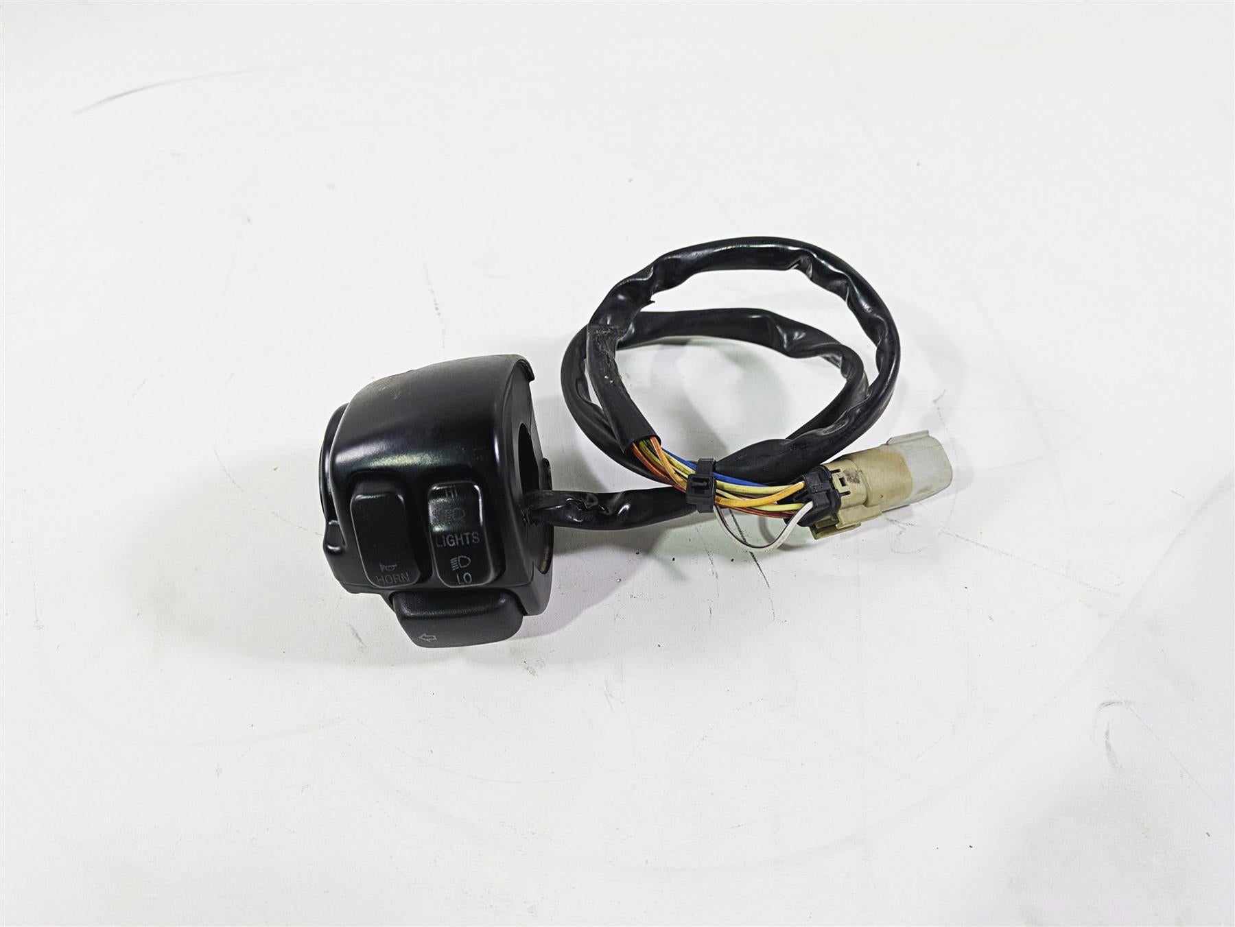 2016 Harley VRSCDX Night Rod Left Hand Control Switch 71682-06A 71685-06A {{ shop.shopifyCountryName }} - Mototech271