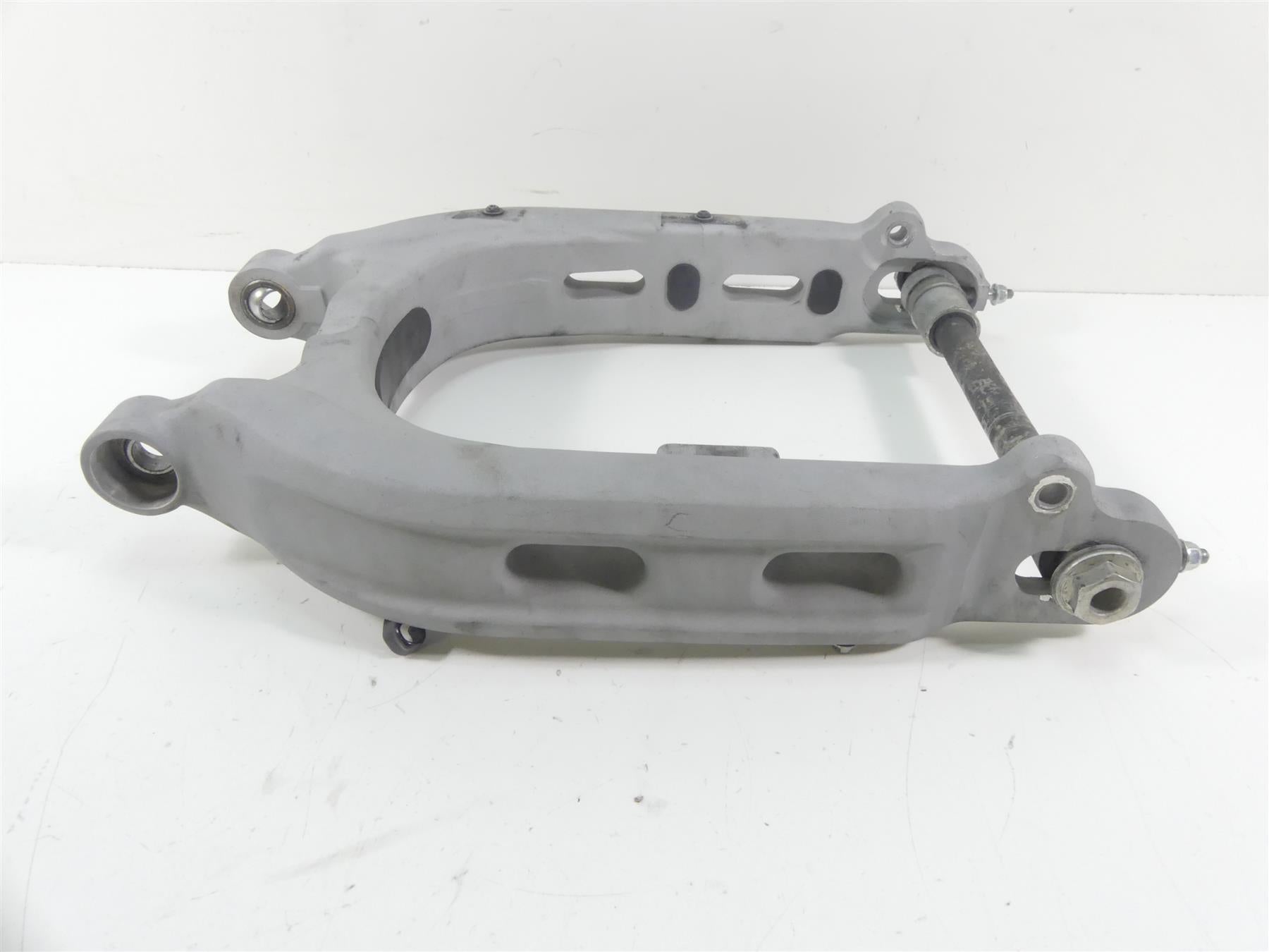 2009 Harley Sportster XR1200 Rear Swingarm Swing Arm + Axle & Guards 47680-08 | Mototech271