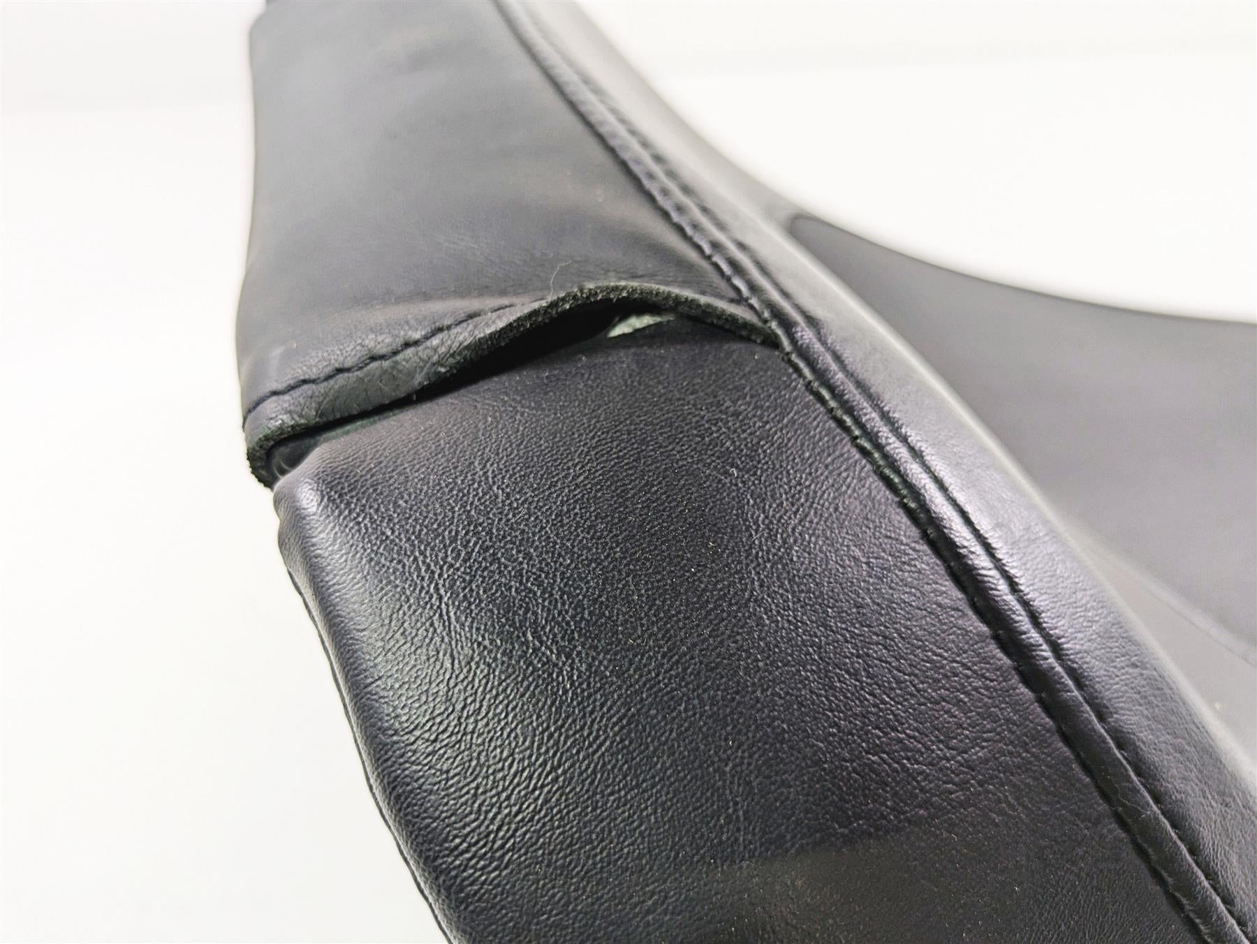 2009 Harley FXCWC Softail Rocker Rider Driver Seat Saddle 51476-08B {{ shop.shopifyCountryName }} - Mototech271