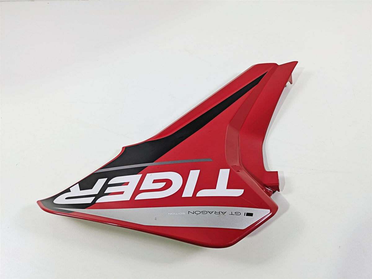 2024 Triumph Tiger 900 GT Right Main Tank Fairing Cover Set T2309258 {{ shop.shopifyCountryName }} - Mototech271
