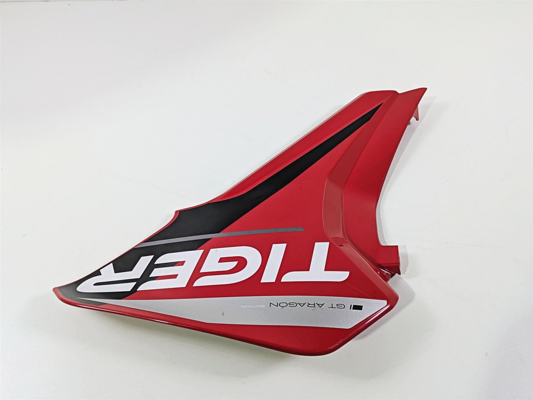 2024 Triumph Tiger 900 GT Right Main Tank Fairing Cover Set T2309258 {{ shop.shopifyCountryName }} - Mototech271