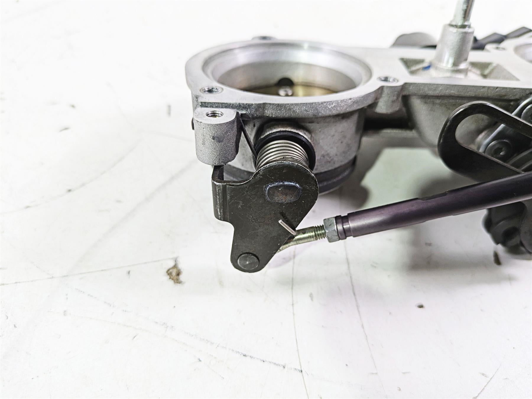 2012 Harley VRSCF Muscle V Rod Throttle Body Bodies - Read 27657-01 {{ shop.shopifyCountryName }} - Mototech271