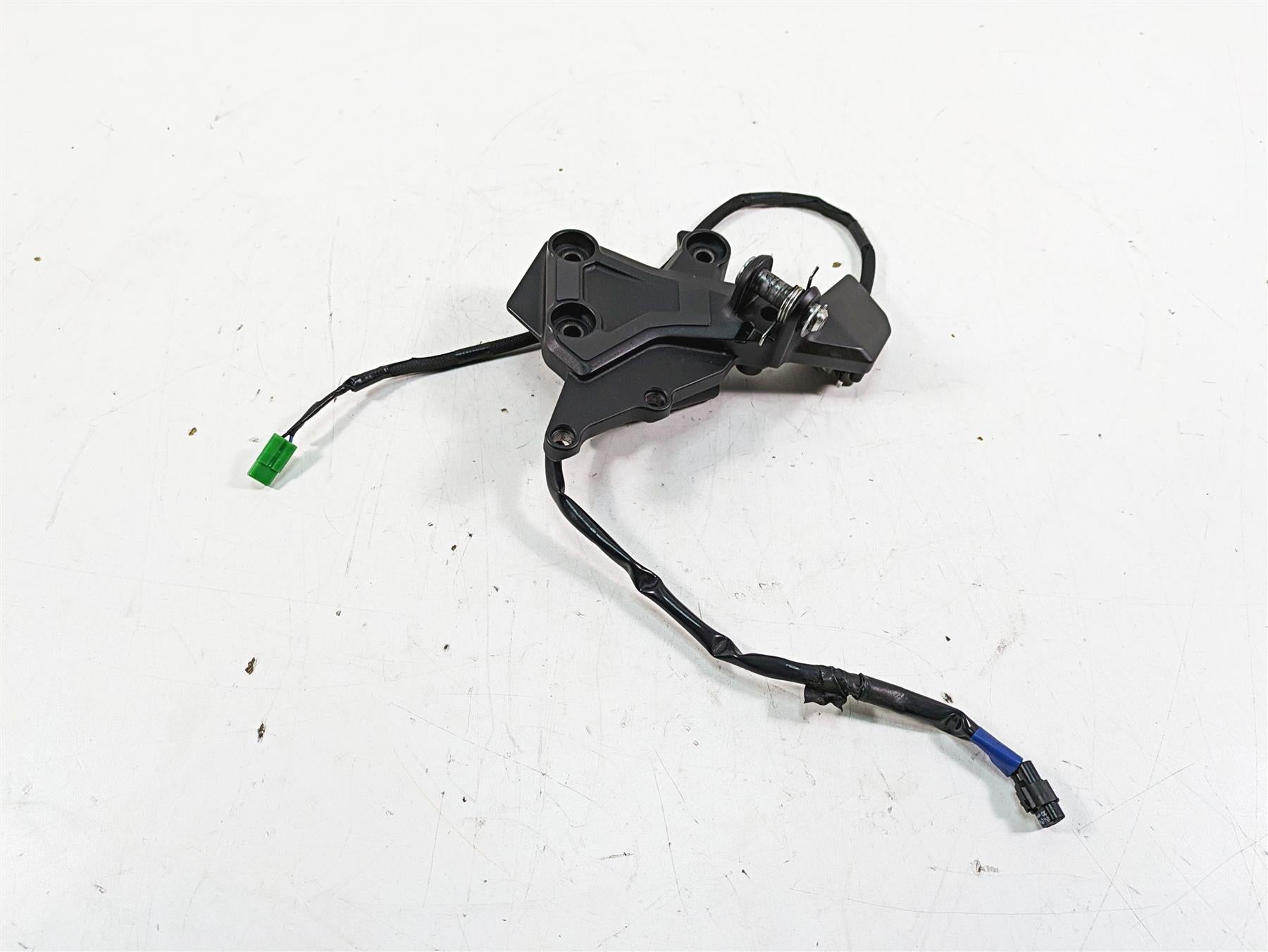 2018 Kawasaki ZX1002 Ninja H2 SX Right Front Footpeg Mount 35063-1419-46R {{ shop.shopifyCountryName }} - Mototech271