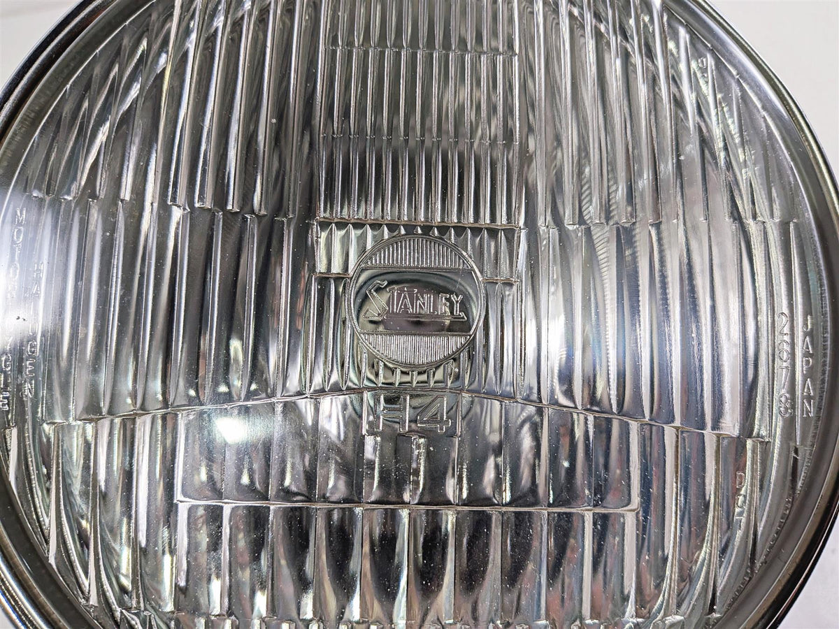 2002 Honda Shadow VT750 CDA Deluxe Headlight Lamp Bucket Lens READ 61301-MBA-000 {{ shop.shopifyCountryName }} - Mototech271