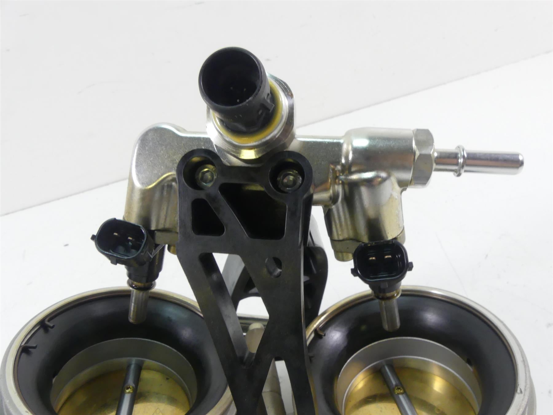 2015 Eric Buell Racing 1190SX Throttle Body Bodies Fuel Injection P0803.1B7 {{ shop.shopifyCountryName }} - Mototech271