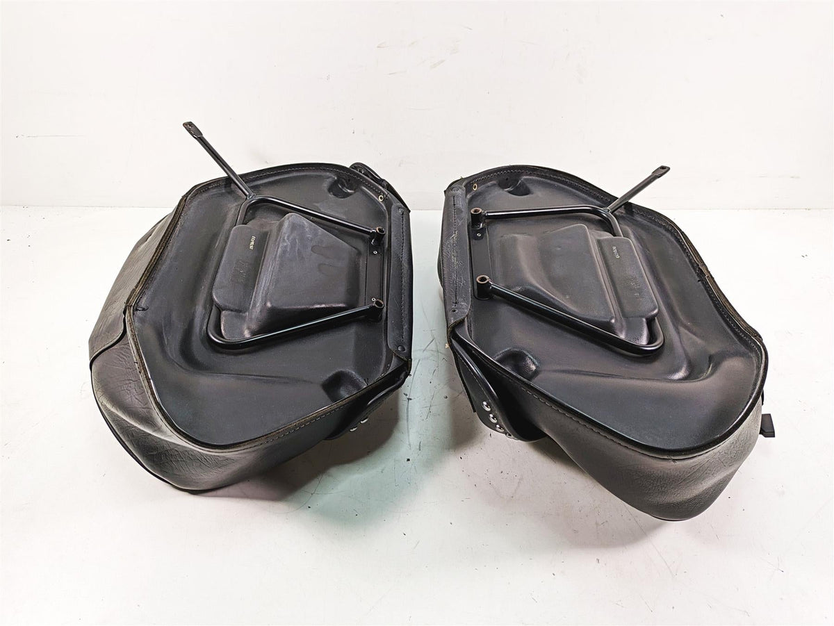 2013 Harley Softail FLSTC Heritage Classic Saddlebag & Mount Set 90477-09 {{ shop.shopifyCountryName }} - Mototech271