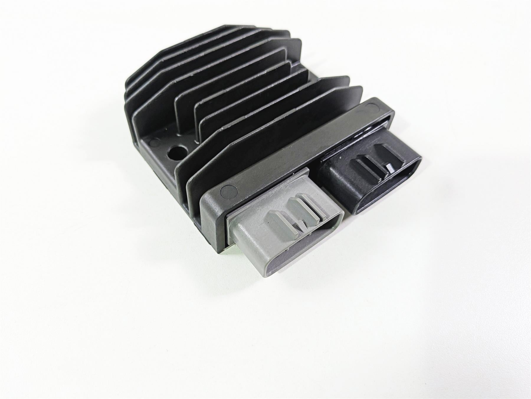 2022 Ducati Streetfighter V2 Rectifier Voltage Regulator 54040331A FH027AA {{ shop.shopifyCountryName }} - Mototech271
