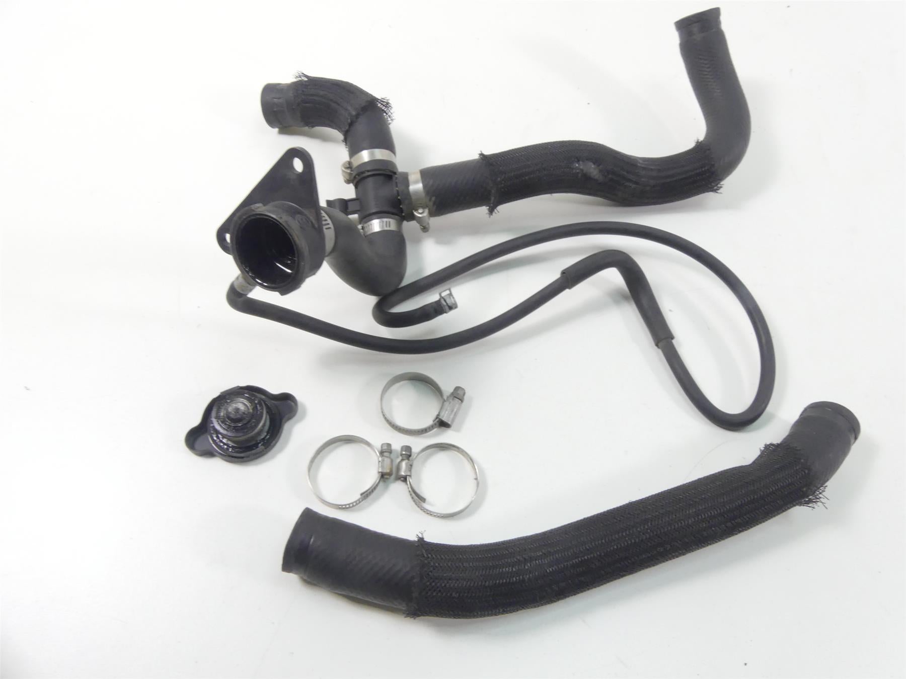 2007 Suzuki M109R VZR1800 Boulevard Radiator Fan Reservoir Hoses 17710-48G00 {{ shop.shopifyCountryName }} - Mototech271
