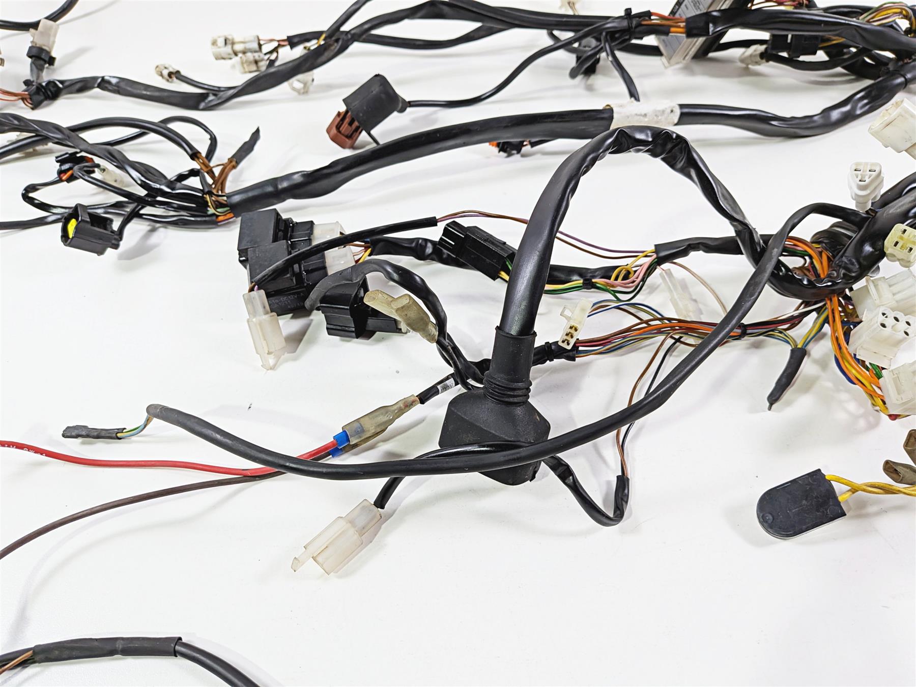 2005 KTM 950 LC8 Adventure Clean Main Wiring Harness Loom - No Cuts 60011075000 {{ shop.shopifyCountryName }} - Mototech271