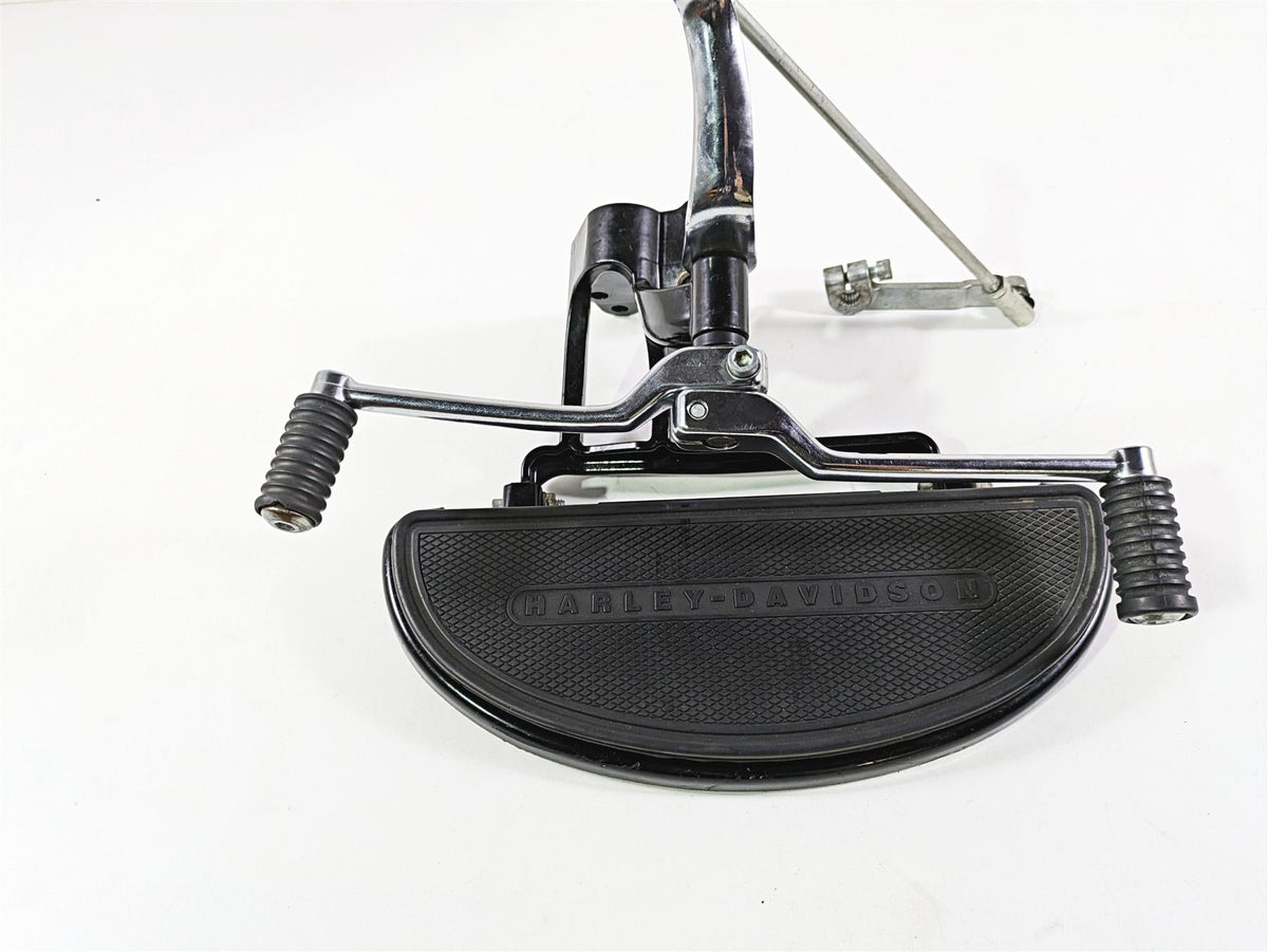 2009 Harley FLSTSB Cross Bones Left Floorboard & Shifter Set - BENT 33630-07A {{ shop.shopifyCountryName }} - Mototech271