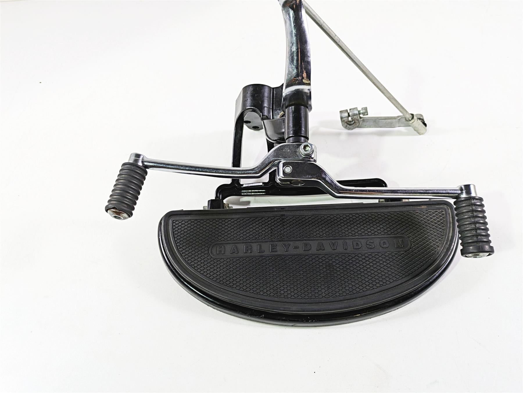 2009 Harley FLSTSB Cross Bones Left Floorboard & Shifter Set - BENT 33630-07A {{ shop.shopifyCountryName }} - Mototech271