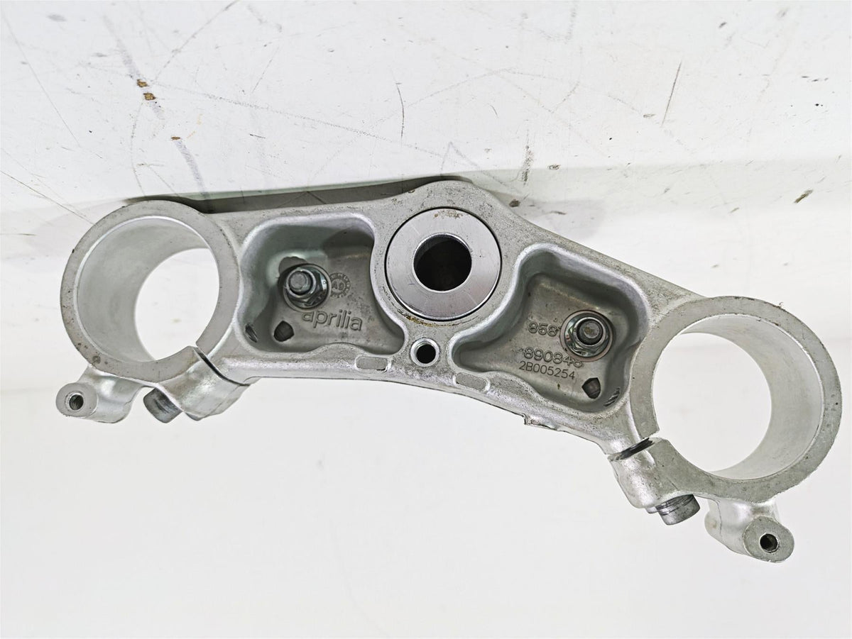 2021 Aprilia RS660 Lower Triple Tree Steering Clamp 2B005255 {{ shop.shopifyCountryName }} - Mototech271