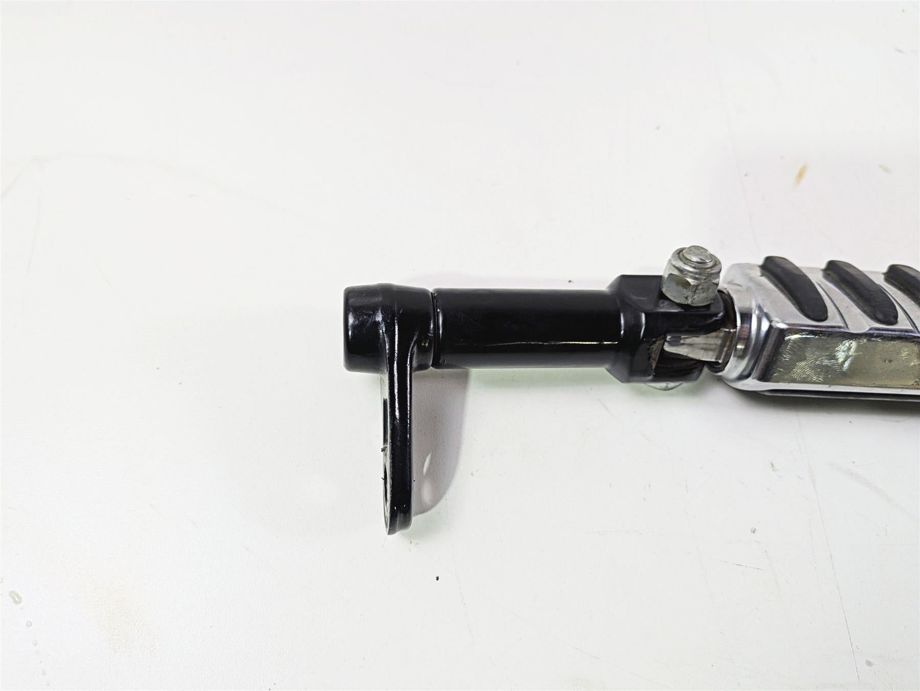 2014 Harley FLS Softail Slim Rear Passenger Footpeg Set 50932-08 {{ shop.shopifyCountryName }} - Mototech271