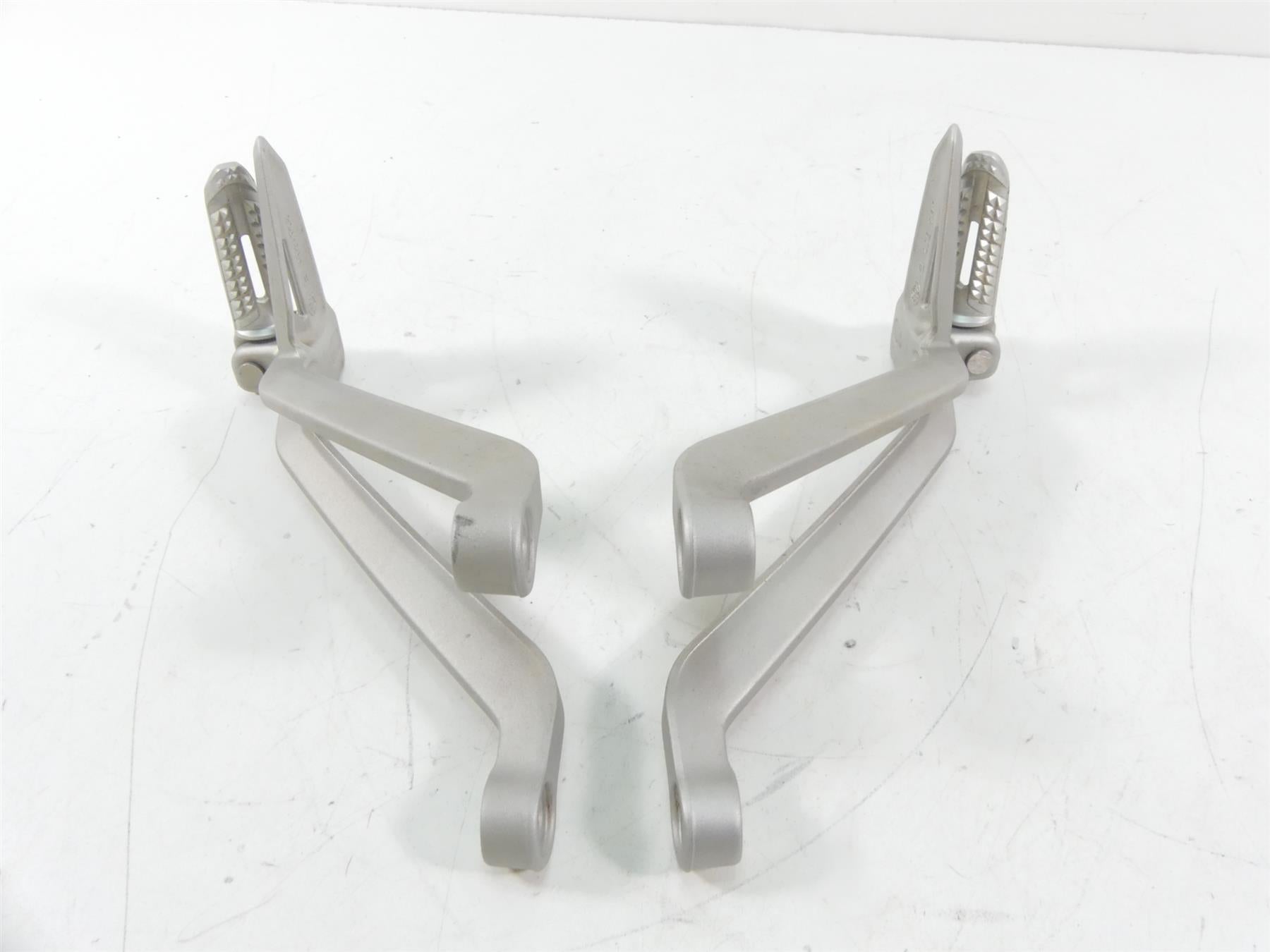 2019 Triumph Street Triple 765R Rear Passenger Footpeg Set T2081986 {{ shop.shopifyCountryName }} - Mototech271