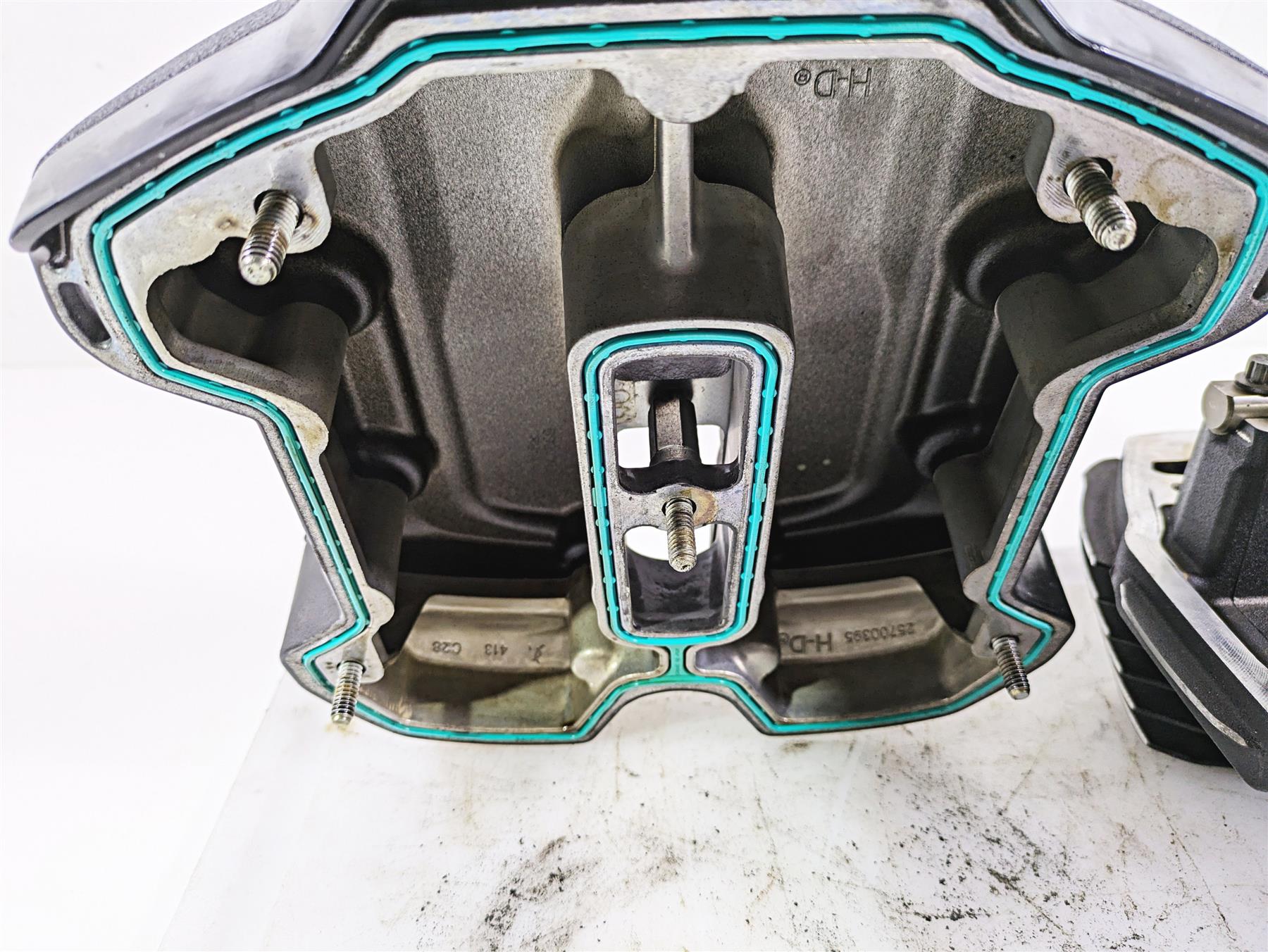 2019 Harley Softail FXDR 114 Front Rear M8 Cylinder Head & Rocker Box Set 16500388 {{ shop.shopifyCountryName }} - Mototech271