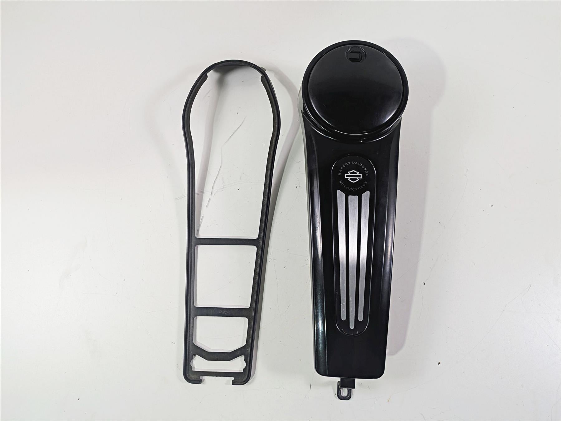 2001 Harley Touring FLHX Street Glide Fuel Tank Dash Cover 69214-04 {{ shop.shopifyCountryName }} - Mototech271