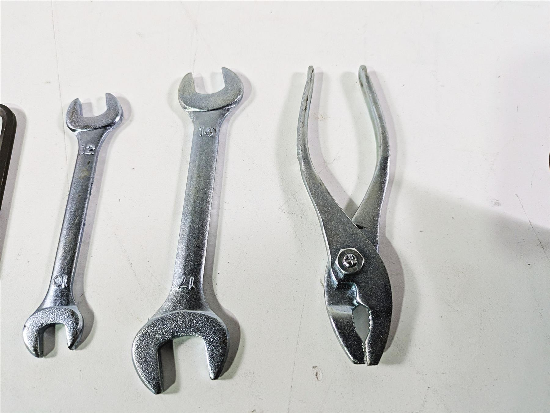2016 Suzuki M109R VZR1800 Boulevard Tool Kit Owners Tools Bag 09800-21102 {{ shop.shopifyCountryName }} - Mototech271