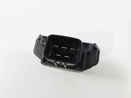 2024 Yamaha YZF R1 RN65 Rectifier Voltage Regulator FH022BA 2CR-81960-00-00 {{ shop.shopifyCountryName }} - Mototech271