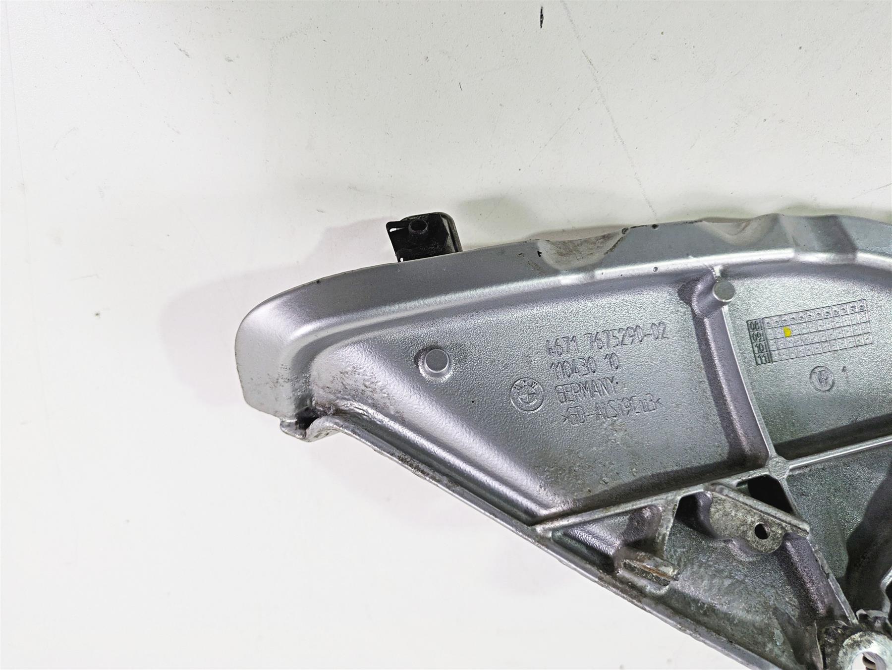 2009 BMW R1200RT K26 Right Footpegs + Bracket & Brake Lever Pedal 46717675290 {{ shop.shopifyCountryName }} - Mototech271