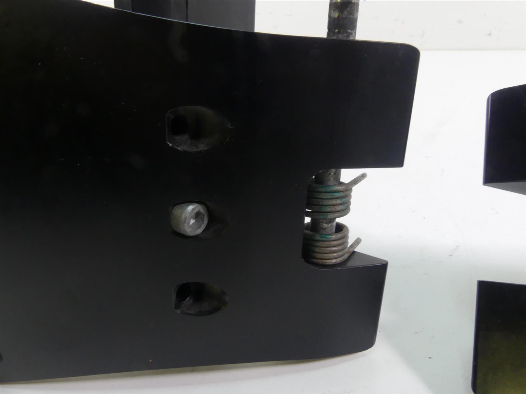 2015 Victory Cross Country Tour Left Right Floorboard Mount Bracket Set 5136965 {{ shop.shopifyCountryName }} - Mototech271