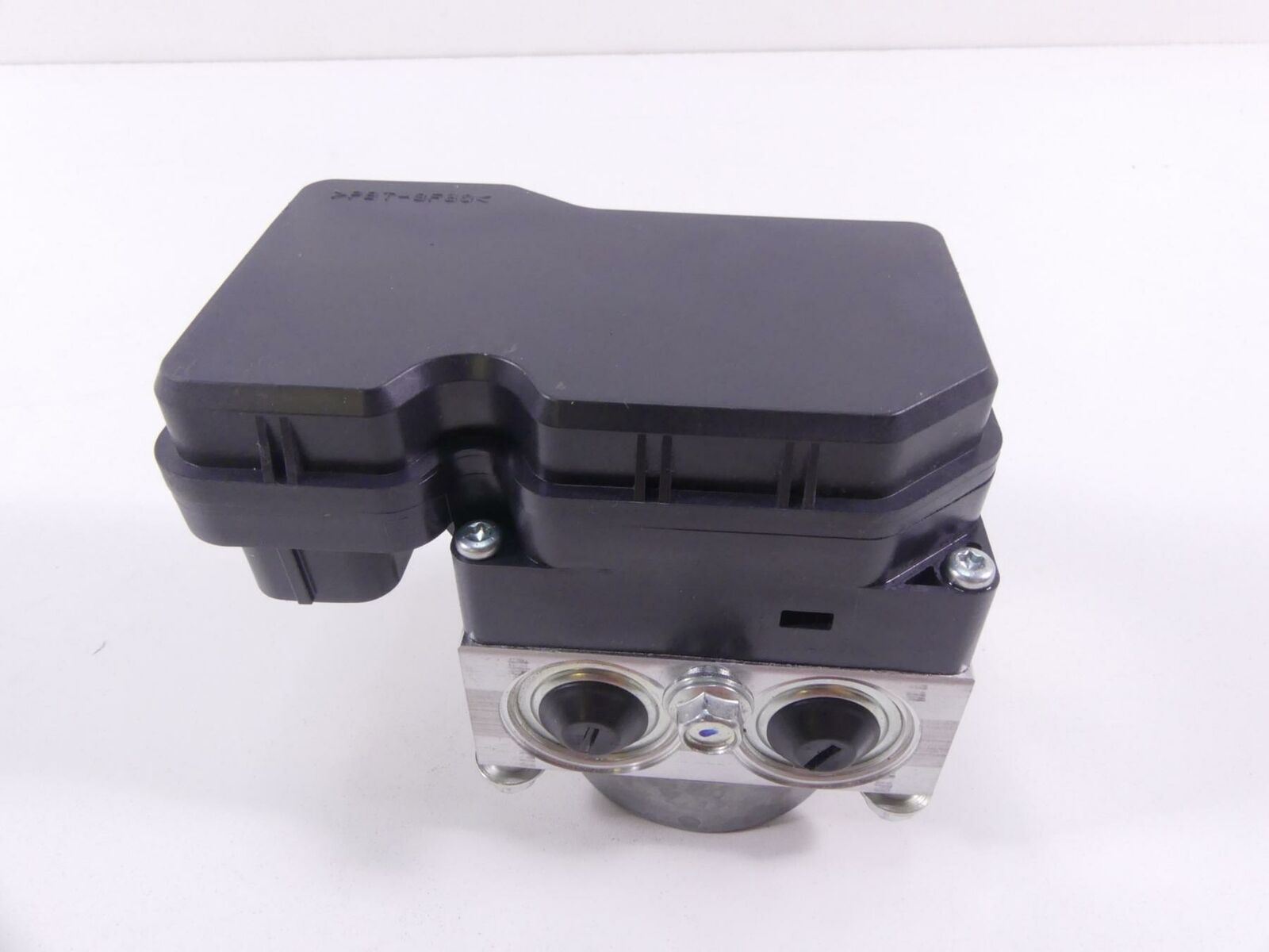 2019 Yamaha VMX17 V-Max 1700 Advics Abs Brake Pump Module 2S3-85930-10-00 {{ shop.shopifyCountryName }} - Mototech271